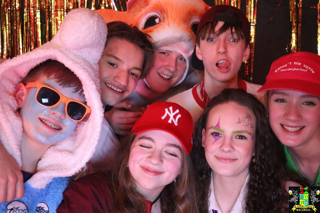 ../Images/Jeugd Opwarmbal Photobooth 253.jpg